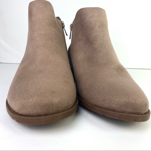 NWT Torrid Taupe Elastic Ankle Boot 11W - Picture 2 of 10
